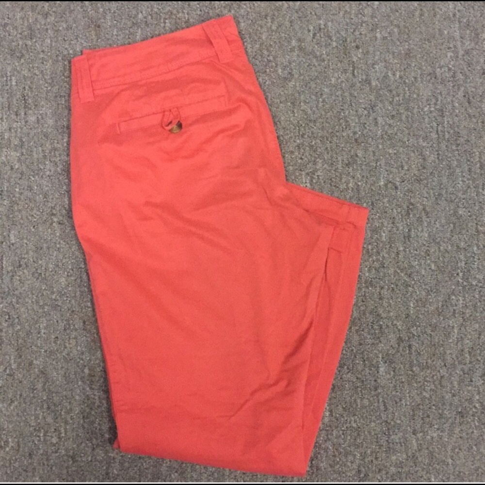 Capri pants